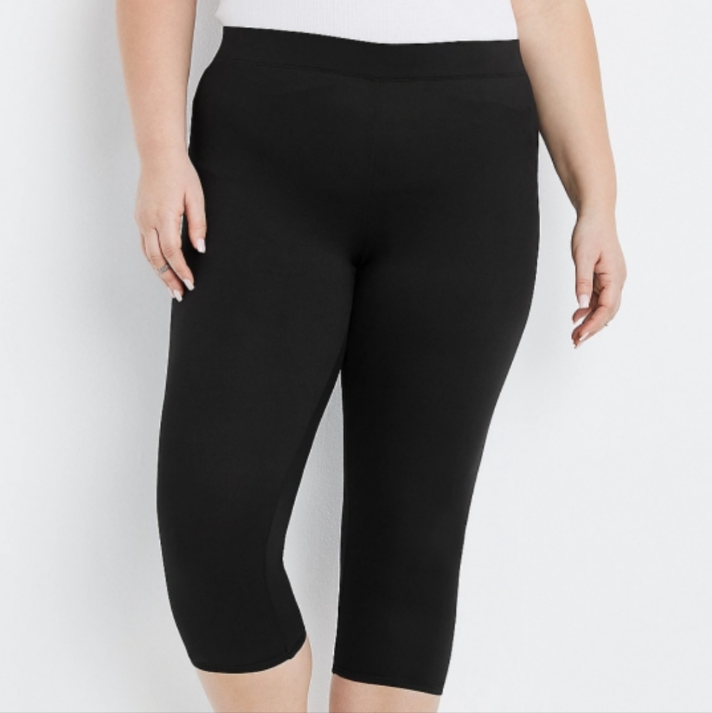 Maurices | Ultra Soft Capri Leggings Size 2X